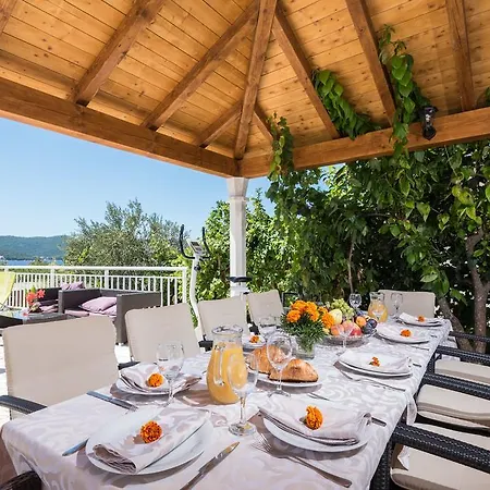 Hébergement de vacances Perna *