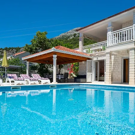 Perna بيت للعطل أوروبيتش